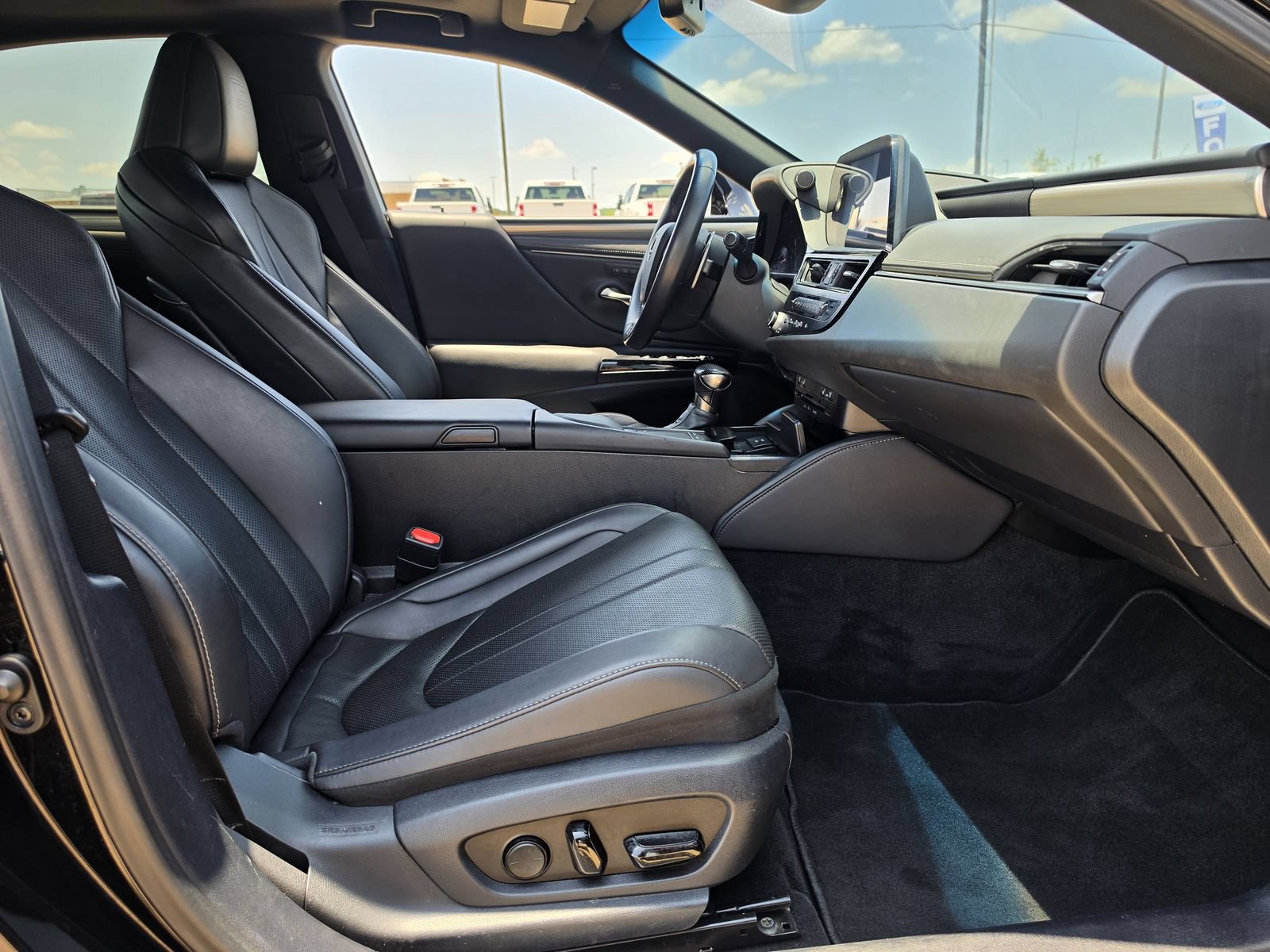 Used 2022 Lexus ES 350 F Sport w/ Accessory Package 2 FWD image 23