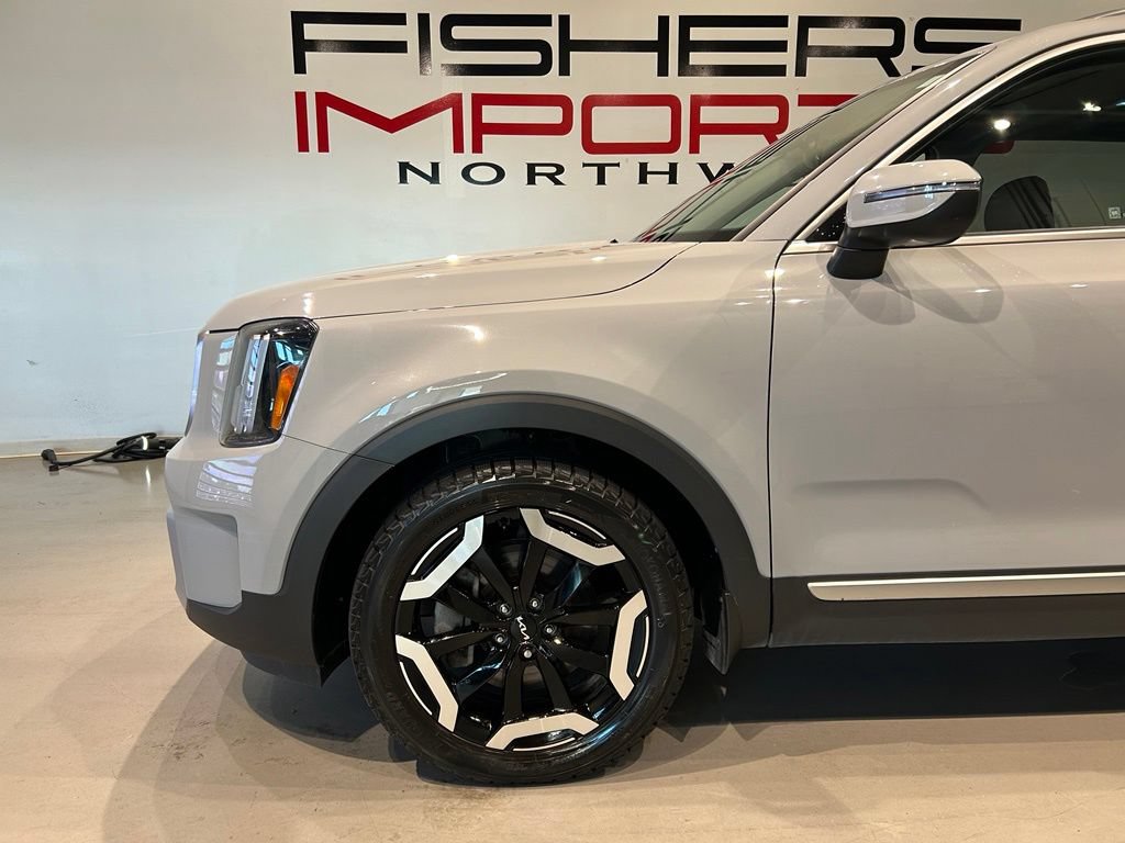 Used 2023 Kia Telluride EX X-Line AWD/4WD image 3