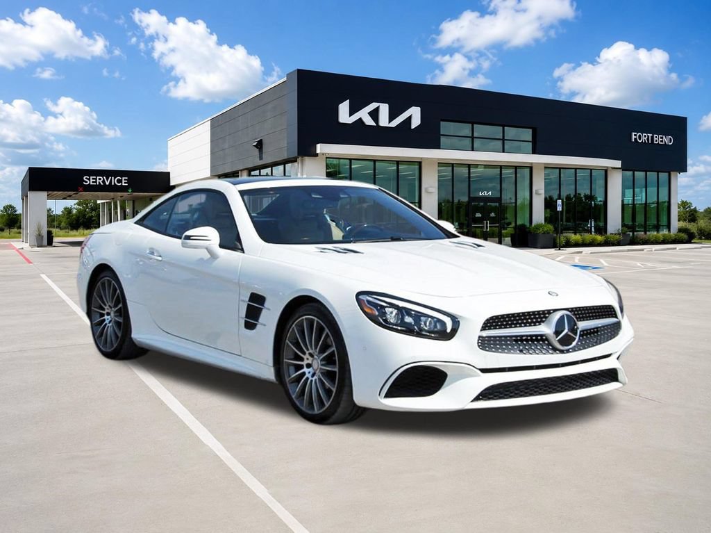 Used 2017 Mercedes-Benz SL 550 image 3