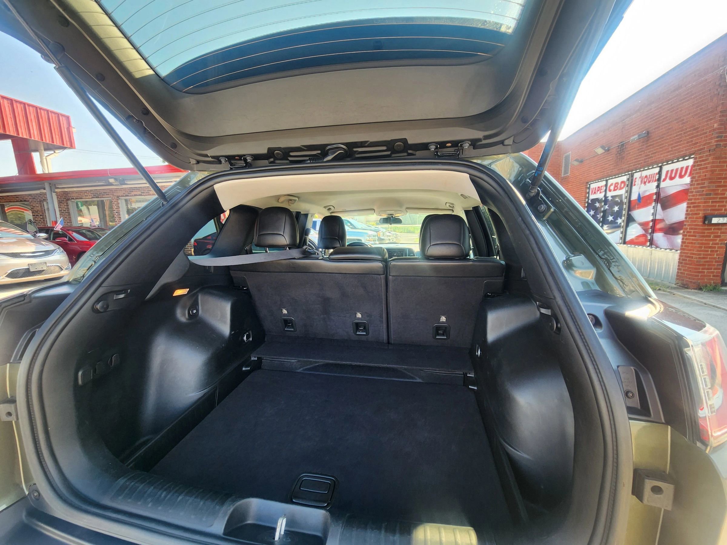 Used 2019 Jeep Cherokee Latitude Plus image 18