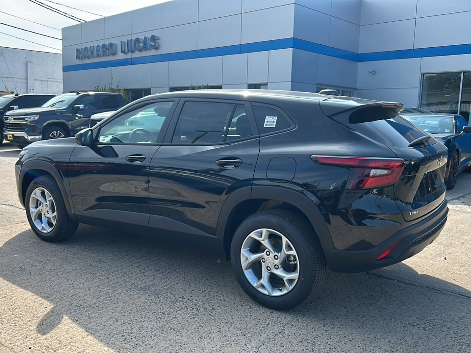 New 2026 Chevrolet Trax LS w/ LS Convenience Package FWD image 7