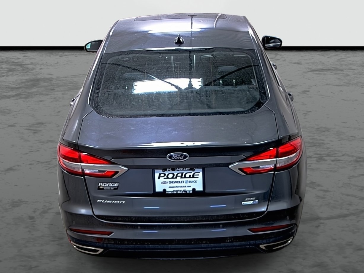 Used 2019 Ford Fusion SE image 3