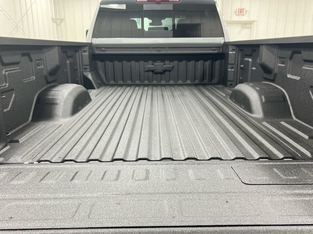 Used 2025 Chevrolet Silverado 3500 LTZ w/ LTZ Convenience Package AWD/4WD image 22