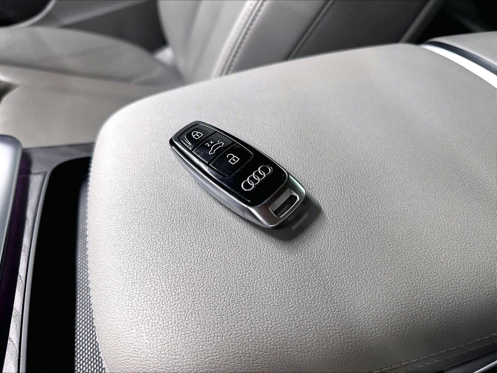 Used 2023 Audi Q7 3.0T Premium Plus w/ Premium Plus Package AWD/4WD image 12