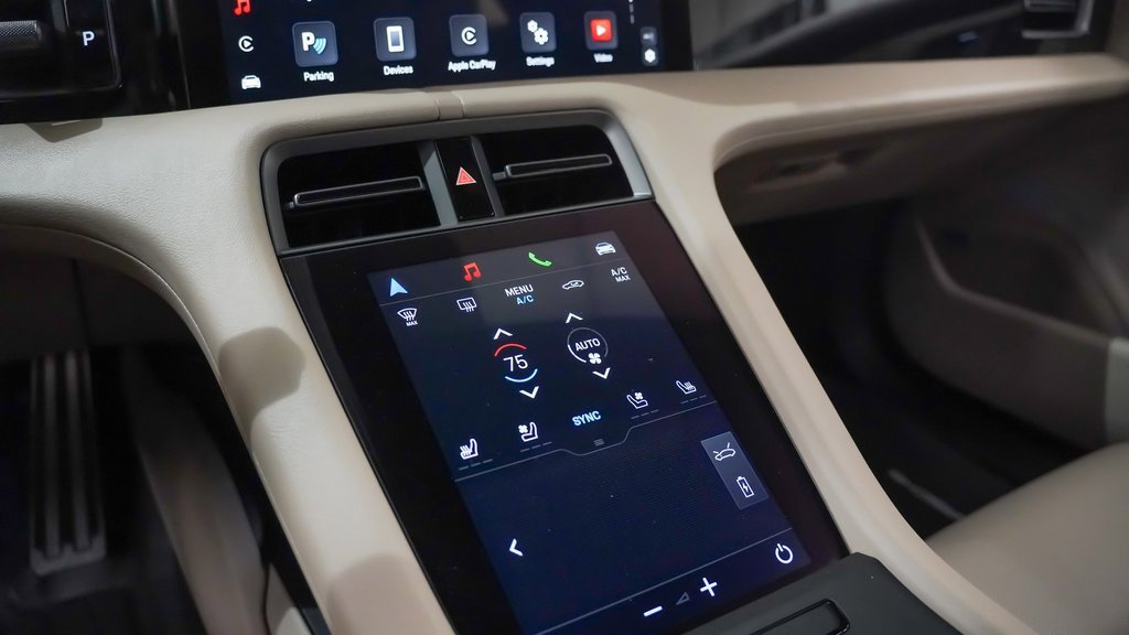 Certified 2025 Porsche Taycan 4S image 33