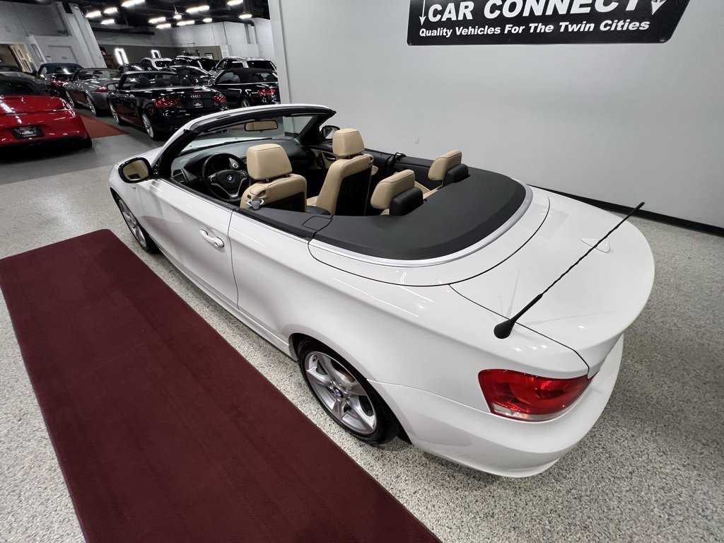 Used 2013 BMW 128i Convertible image 23
