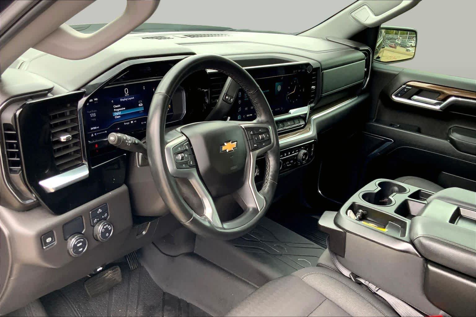 Used 2024 Chevrolet Silverado 1500 LT w/ Protection Package RWD image 18