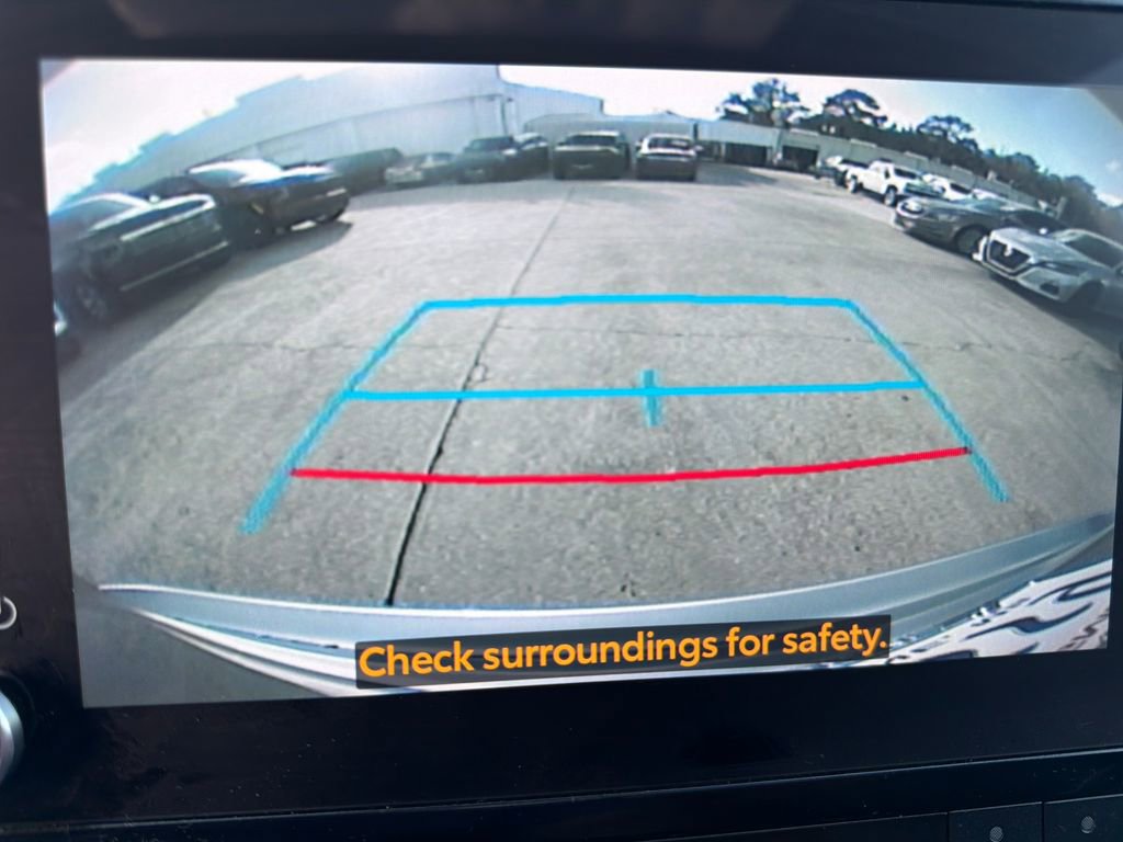 Used 2023 Toyota Highlander L image 23