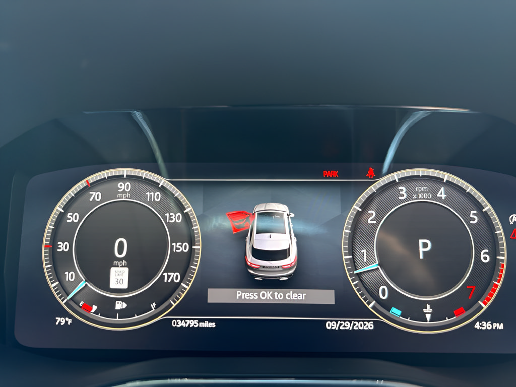 Used 2024 Jaguar F-PACE R-Dynamic S AWD/4WD image 28