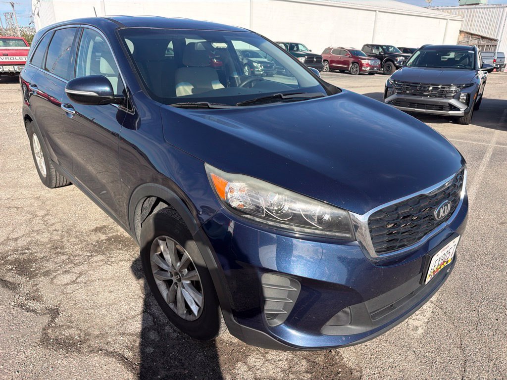 Used 2019 Kia Sorento FWD V6 image 2
