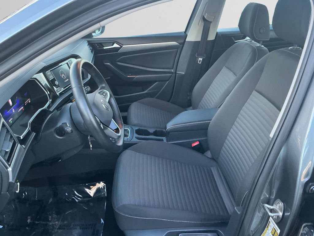 Used 2024 Volkswagen Jetta S image 9