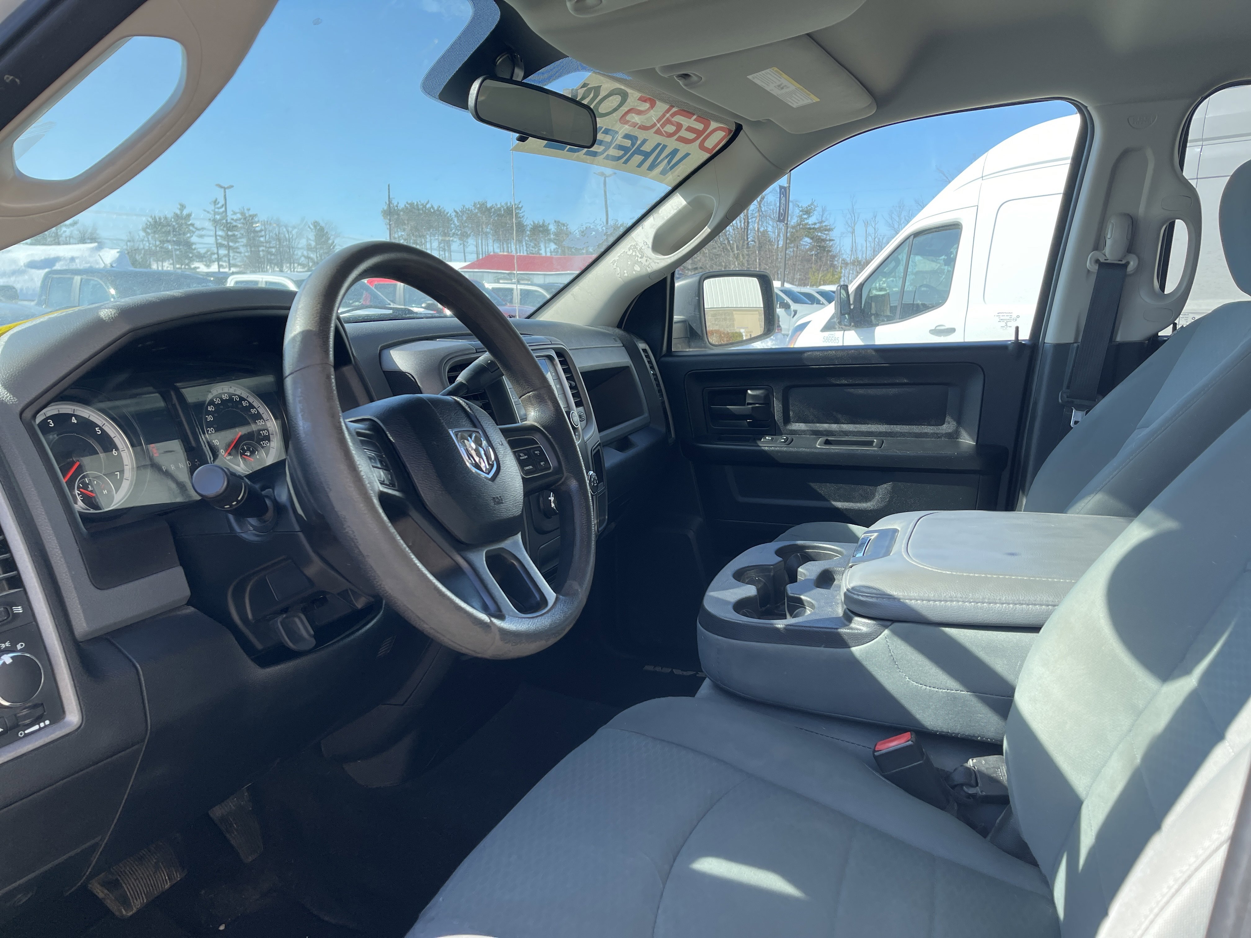 Used 2018 RAM 1500 ST w/ SXT Appearance Group image 10