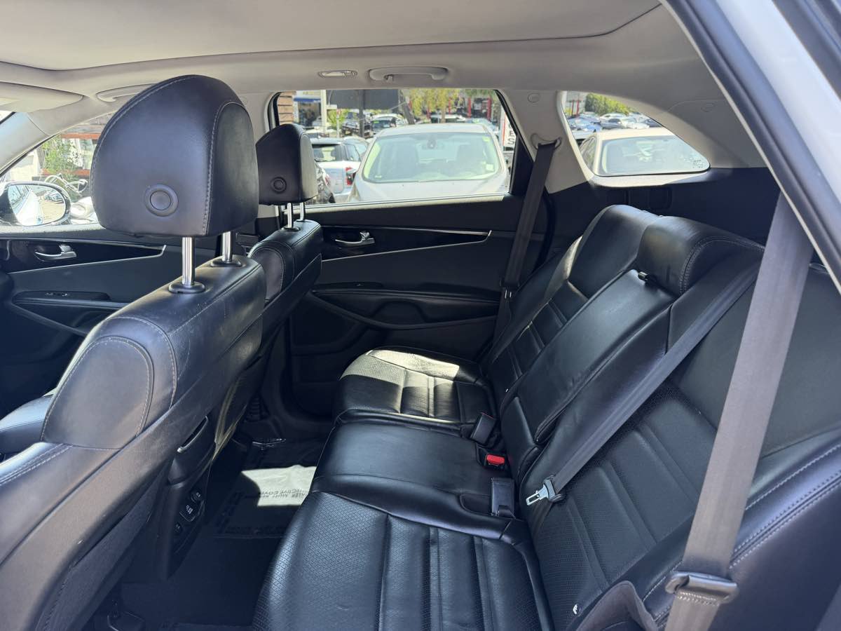 Used 2018 Kia Sorento EX w/ EX Advanced Touring Package FWD image 15