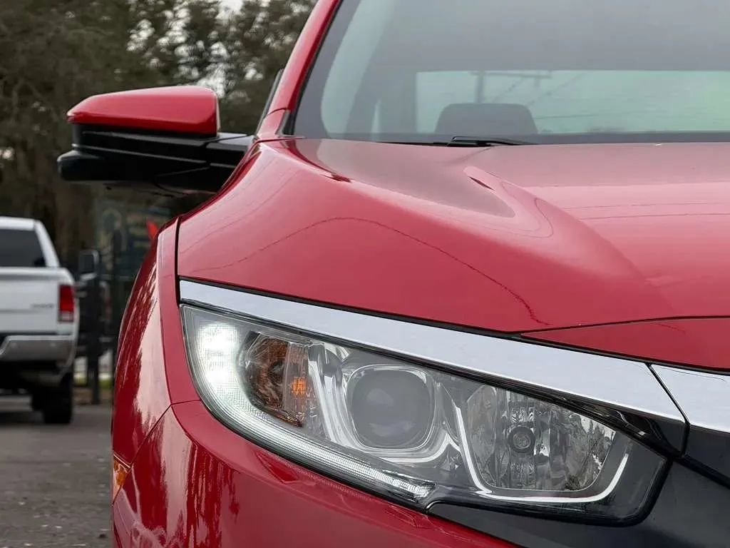 Used 2018 Honda Civic EX image 9