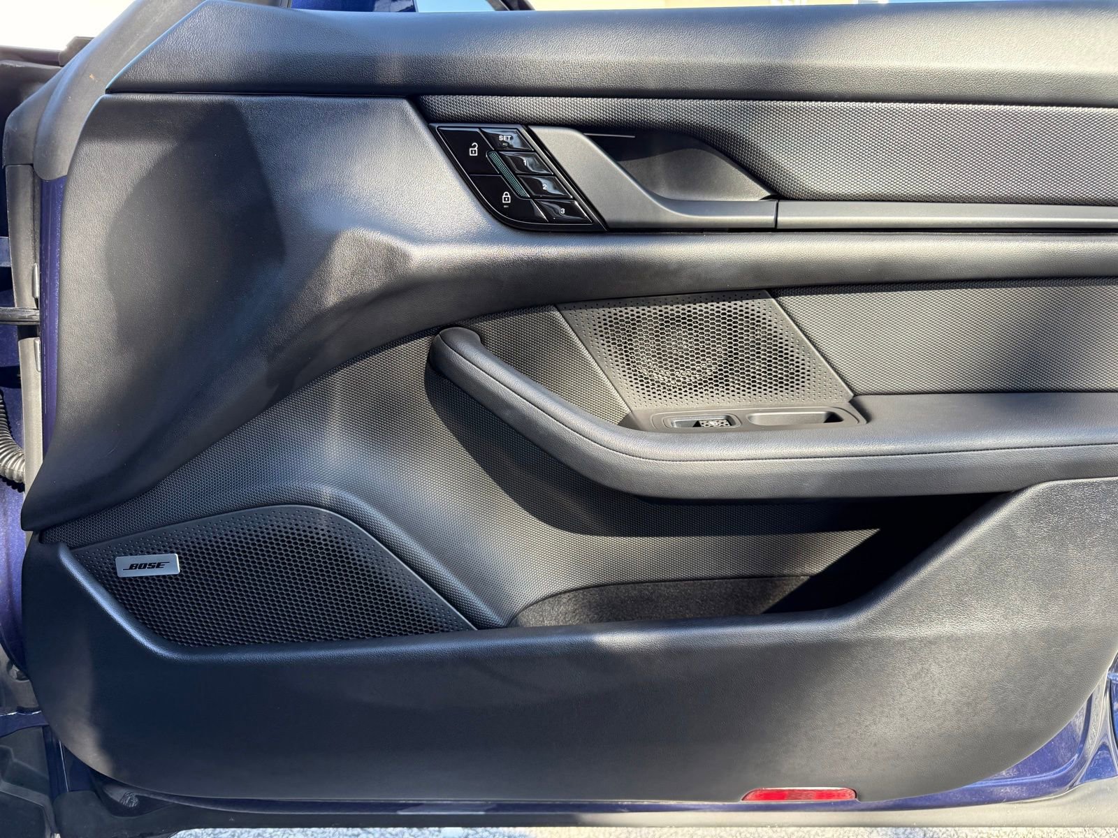 Used 2020 Porsche Taycan 4S image 45