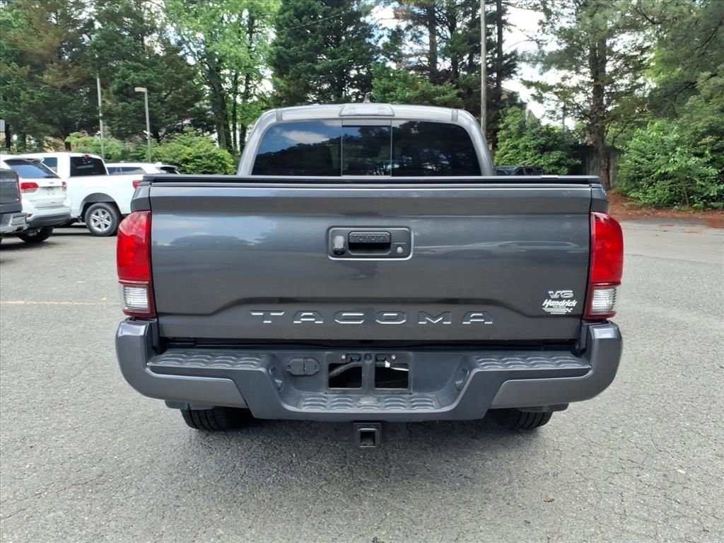 Used 2018 Toyota Tacoma TRD Sport AWD/4WD image 33