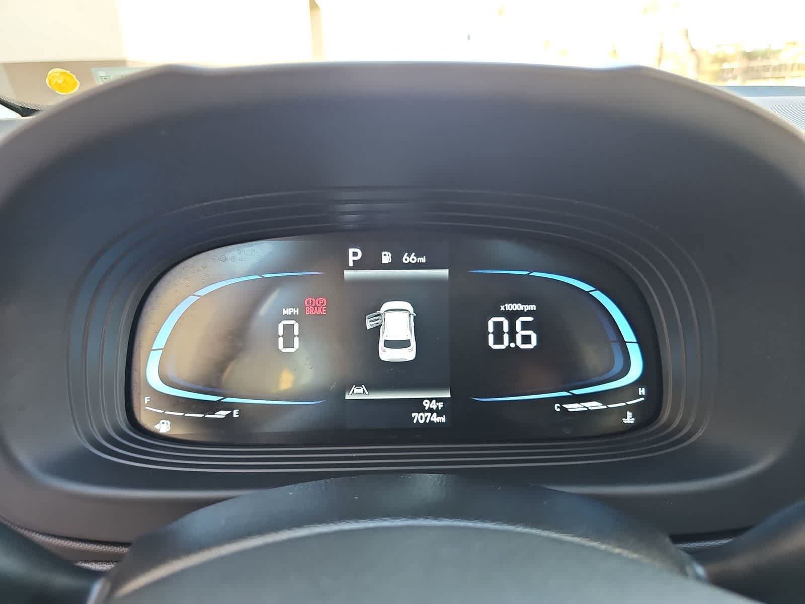 Used 2025 Hyundai Venue SEL FWD image 22
