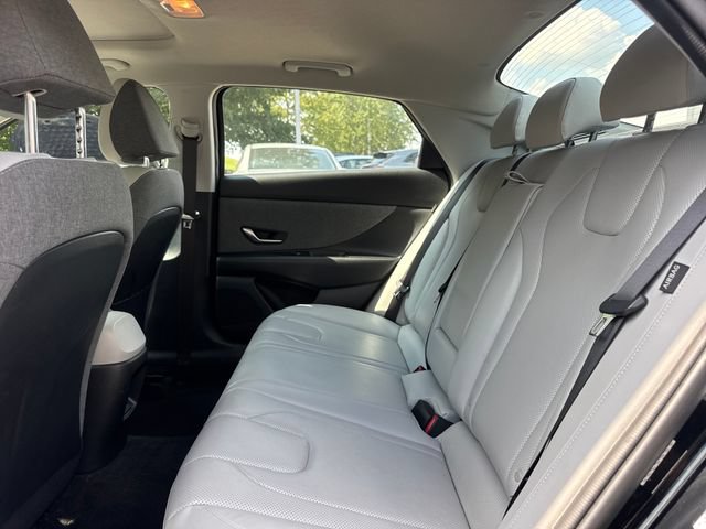 Used 2024 Hyundai Elantra Limited FWD image 11