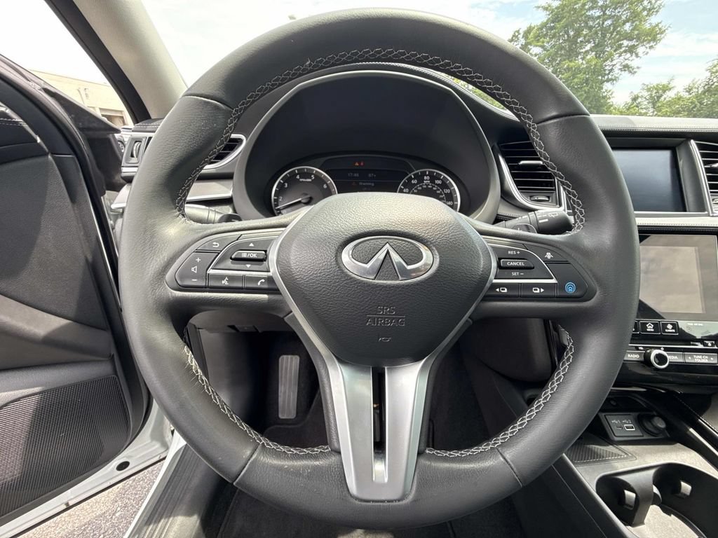 Used 2023 INFINITI QX50 Luxe AWD/4WD image 11