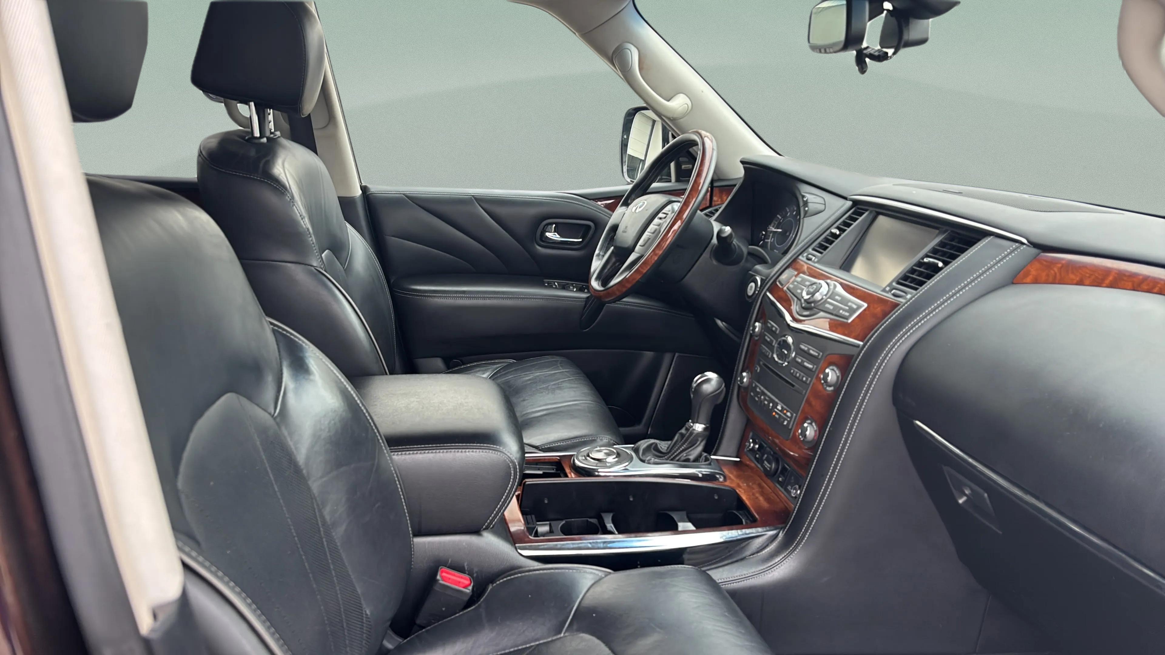 Used 2017 INFINITI QX80 2WD w/ Deluxe Technology Package image 12