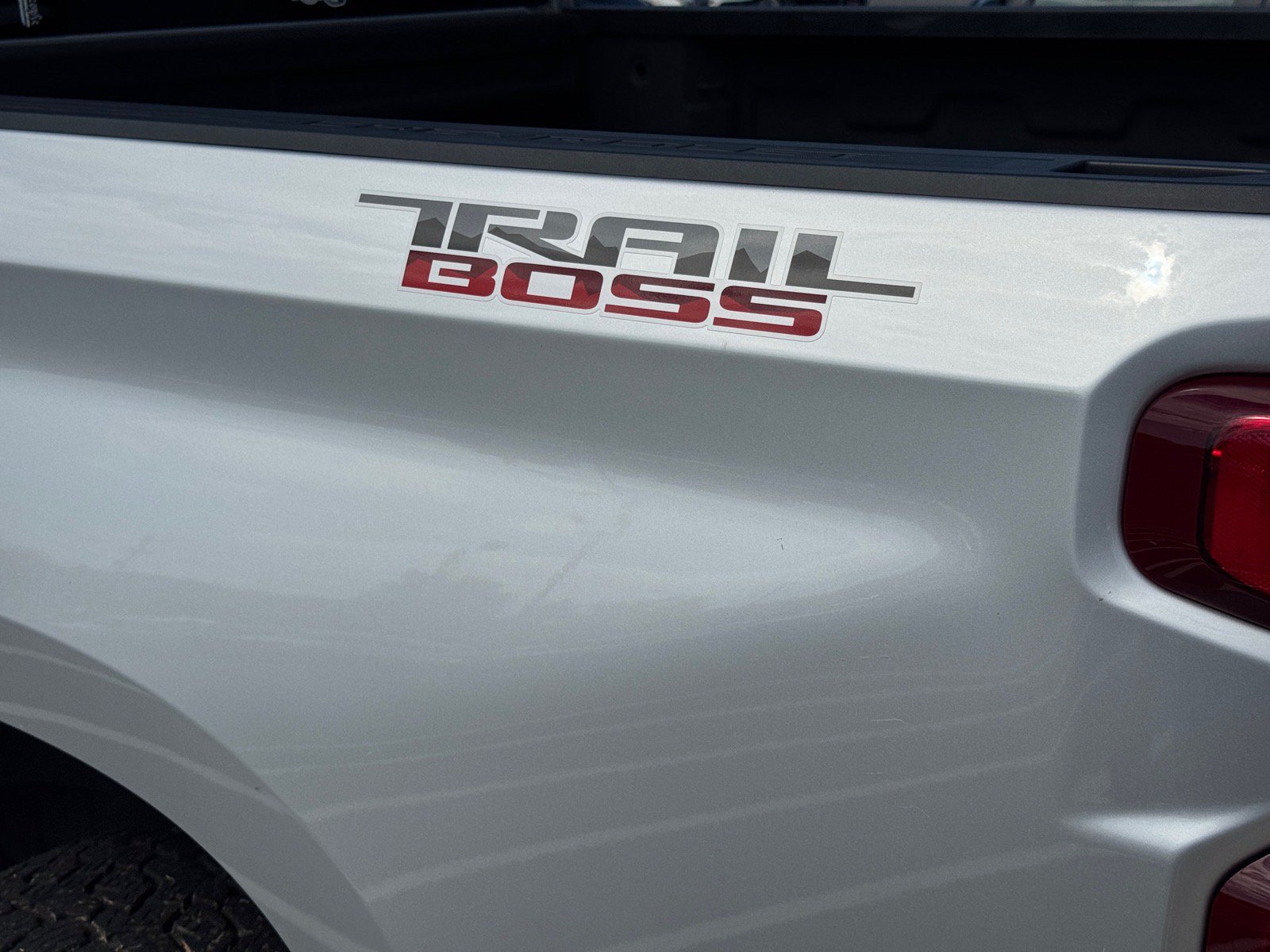 Used 2019 Chevrolet Silverado 1500 LT Trail Boss AWD/4WD image 23