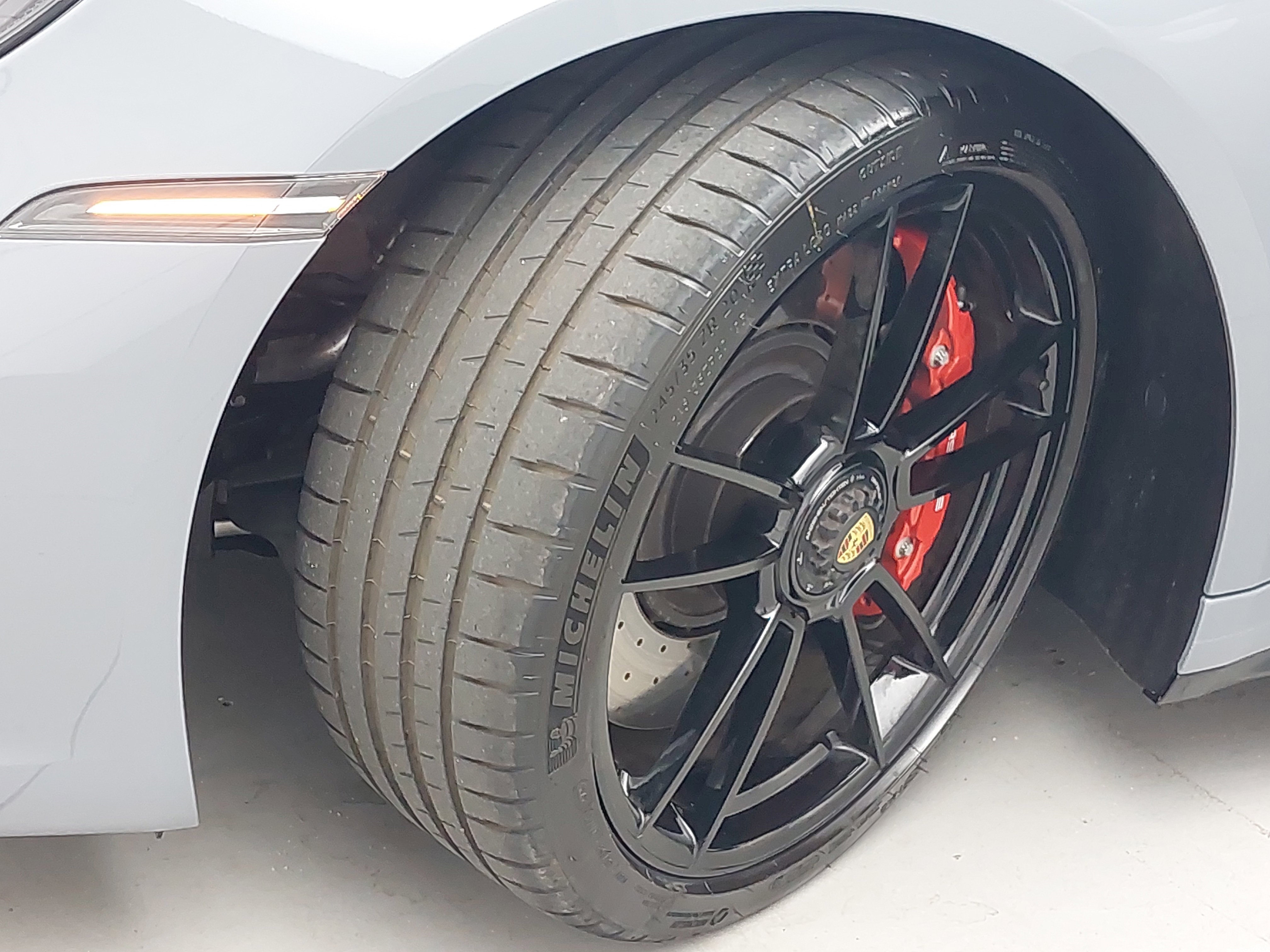 Certified 2024 Porsche 911 Carrera GTS image 30