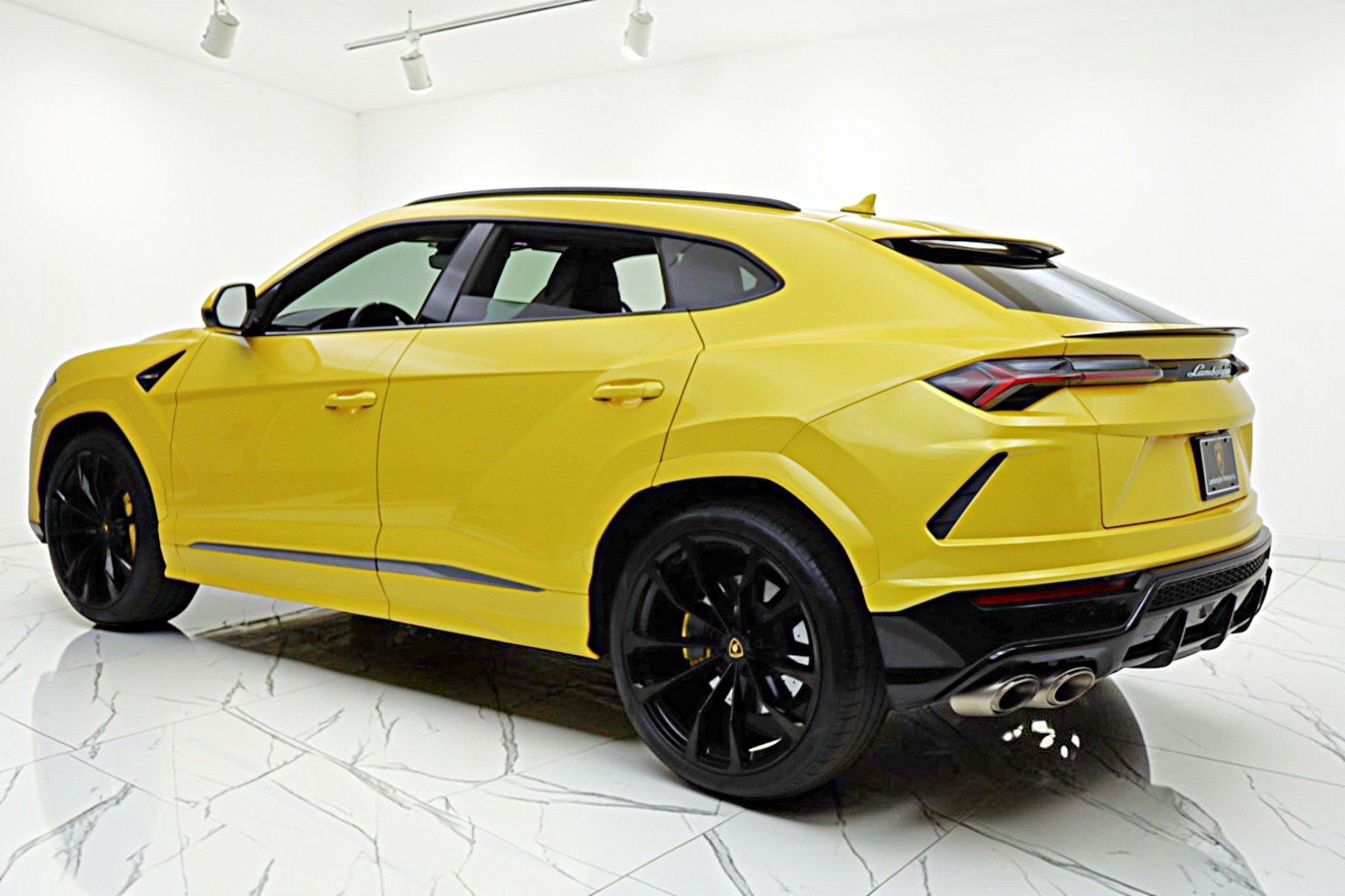 Used 2022 Lamborghini Urus image 8