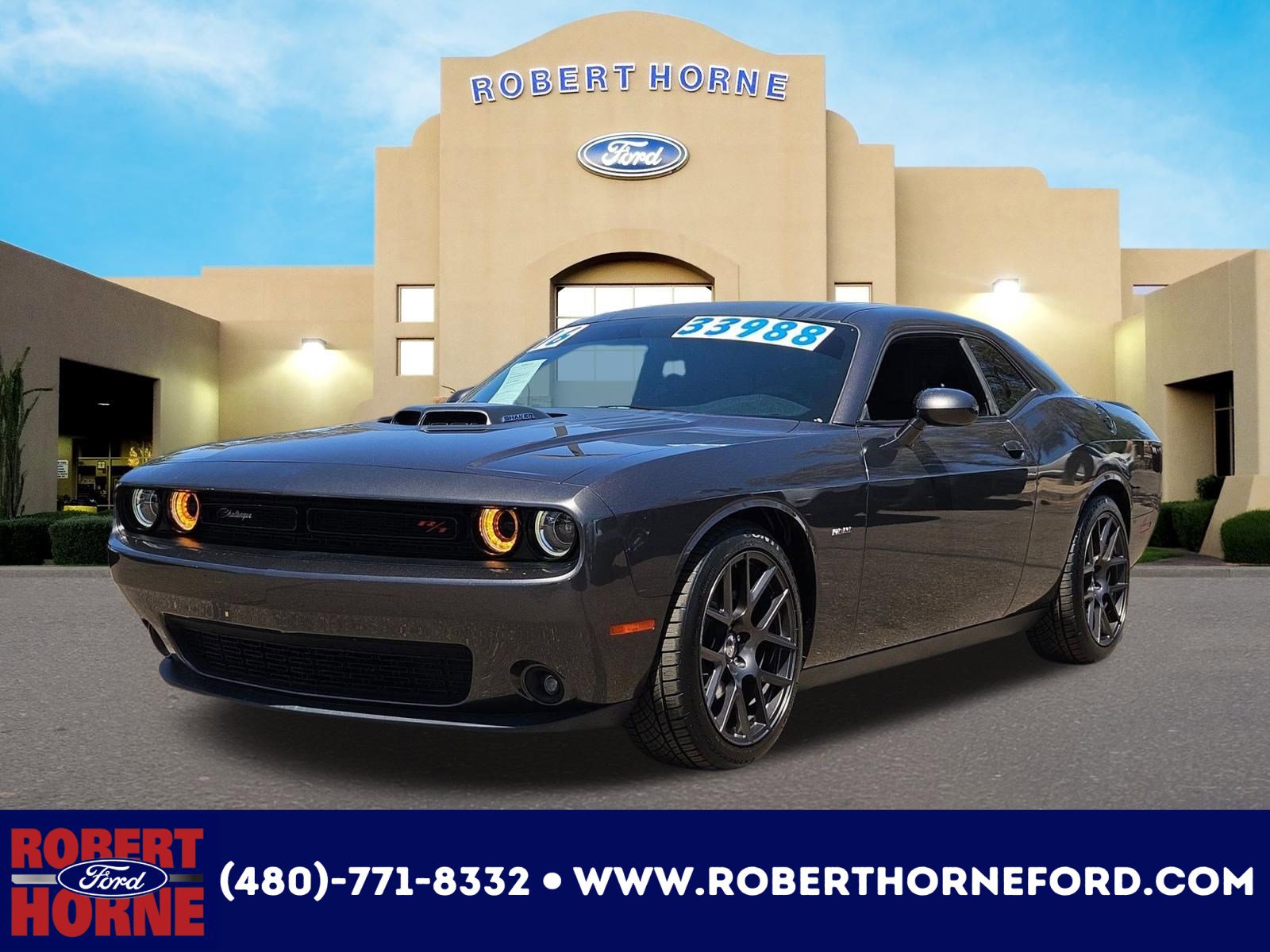 Used 2016 Dodge Challenger R/T RWD image 1