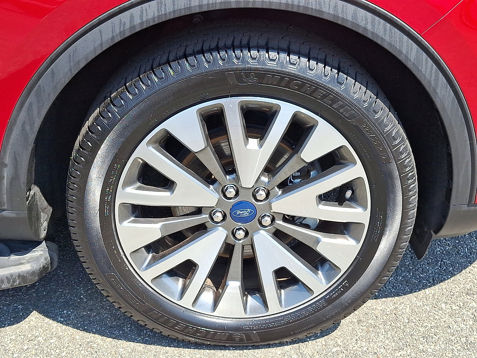 Used 2020 Ford Escape Titanium image 8