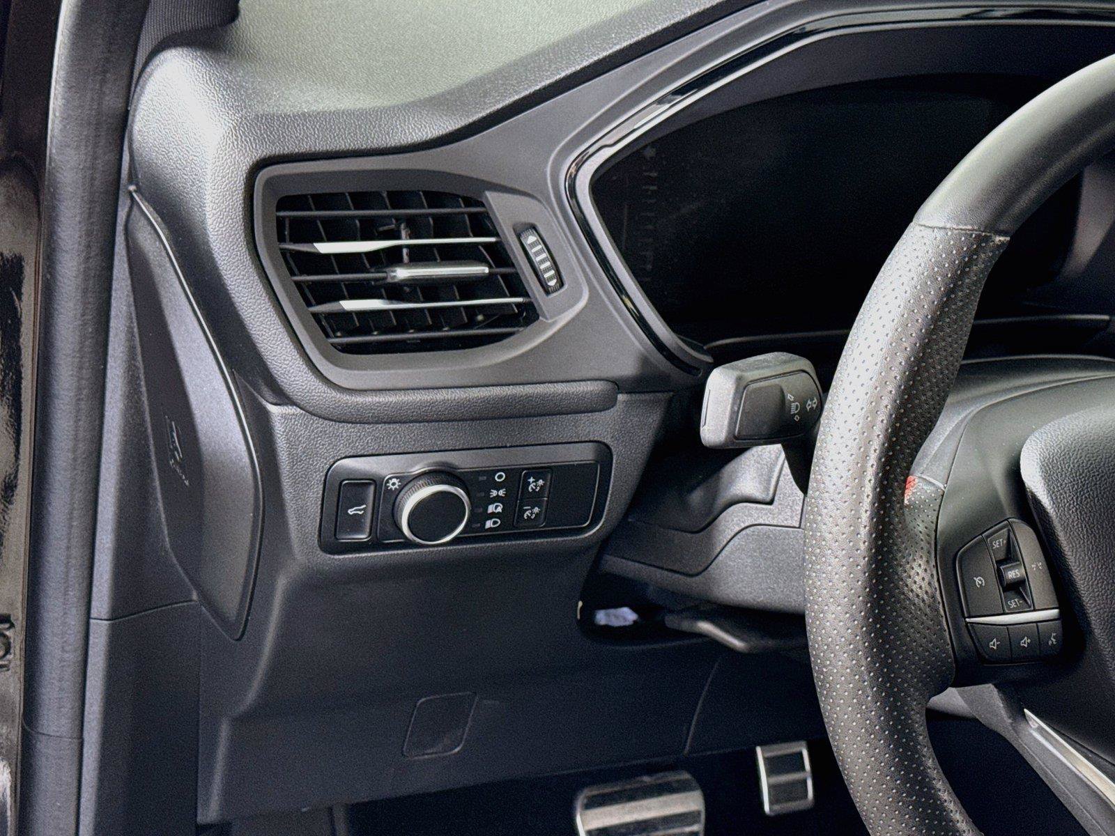 Used 2024 Ford Escape ST-Line AWD/4WD image 5