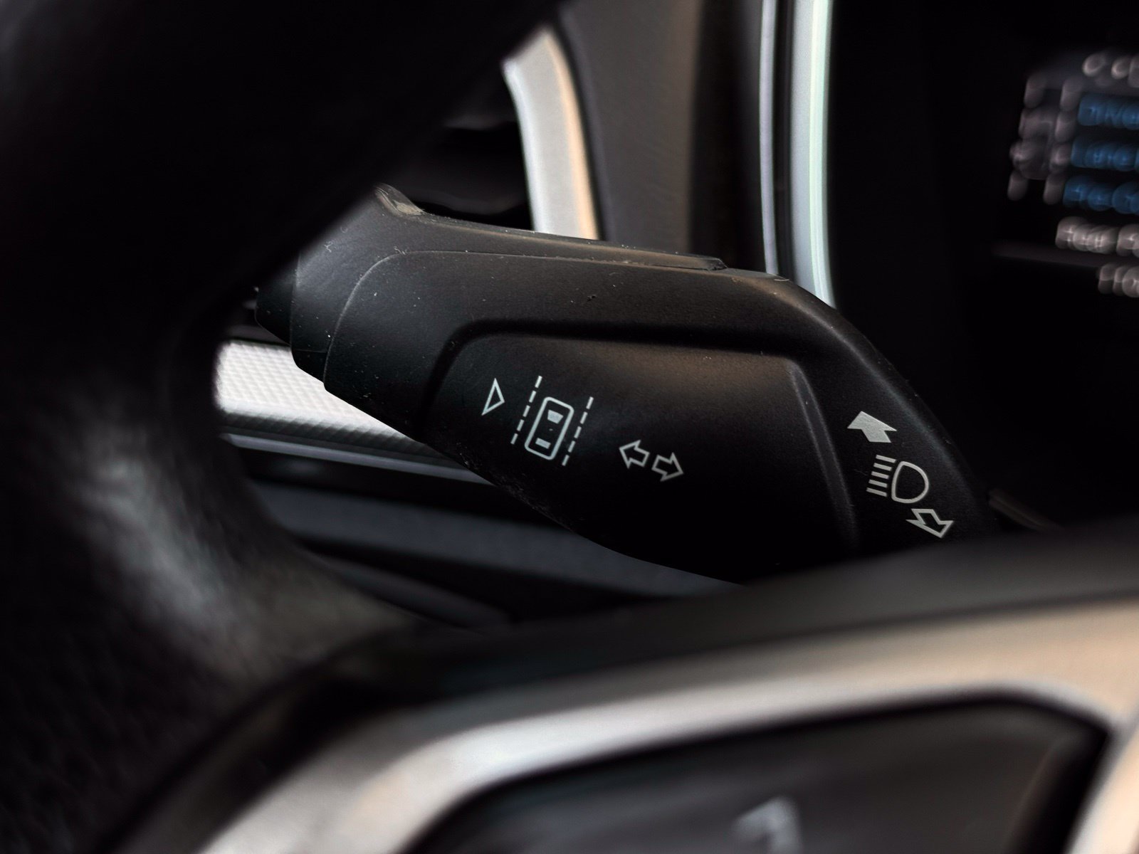 Used 2019 Ford Fusion SE FWD image 33