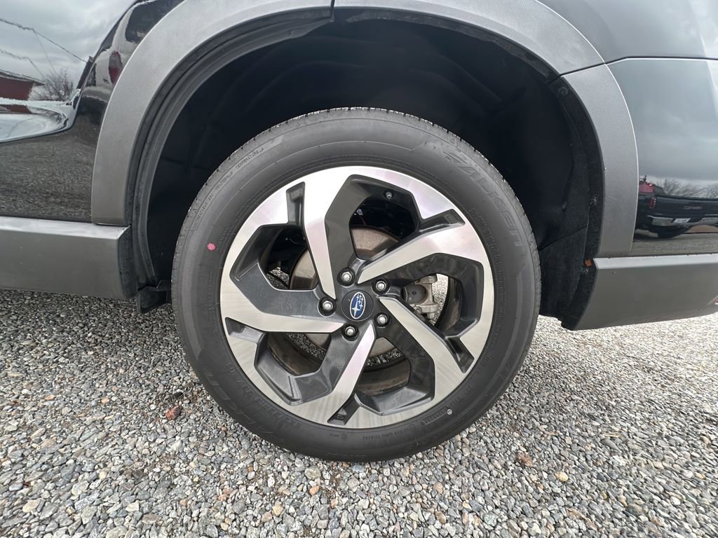 Used 2024 Subaru Forester Touring w/ Pop Package 2 image 30