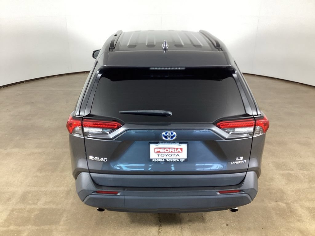 Used 2021 Toyota RAV4 LE AWD/4WD image 7