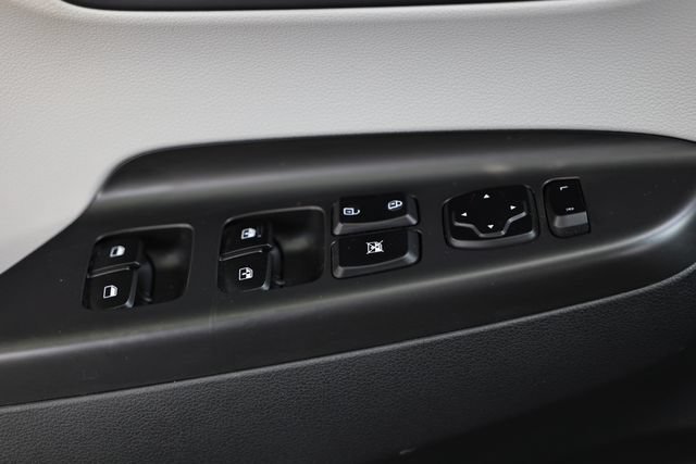 Used 2023 Hyundai Kona SE FWD image 17