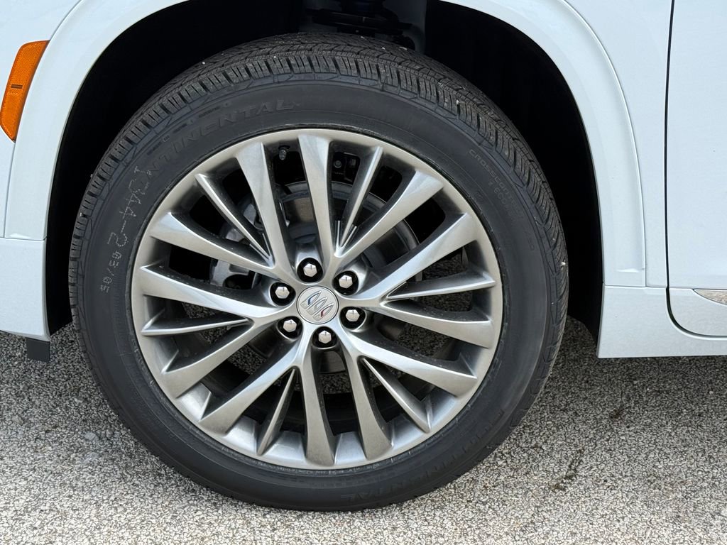New 2026 Buick Enclave Avenir w/ Super Cruise Package image 7