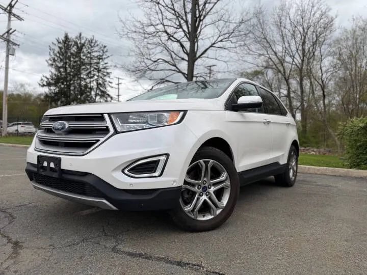 Used 2016 Ford Edge Titanium w/ Equipment Group 302A AWD/4WD image 2
