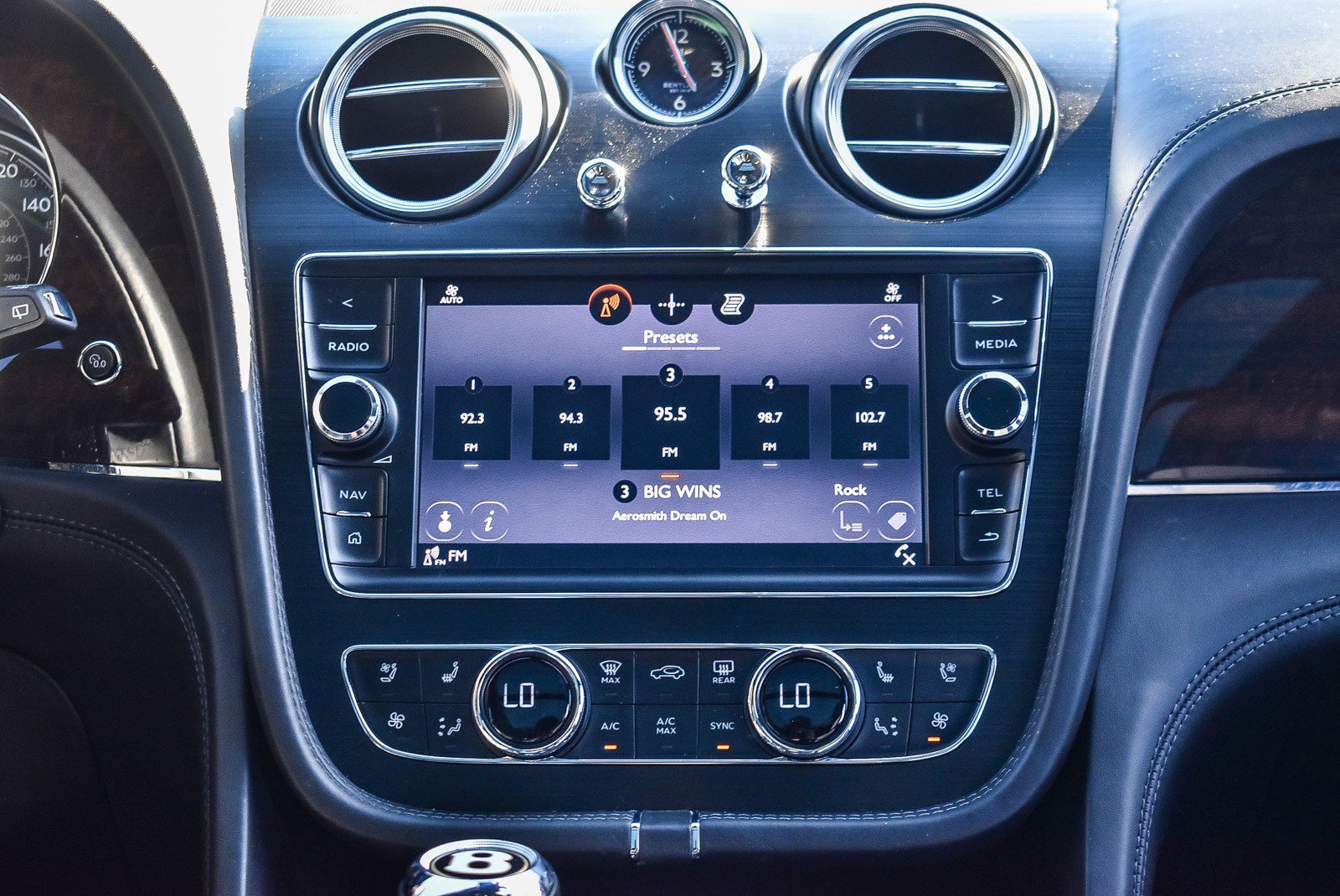 Used 2019 Bentley Bentayga image 13