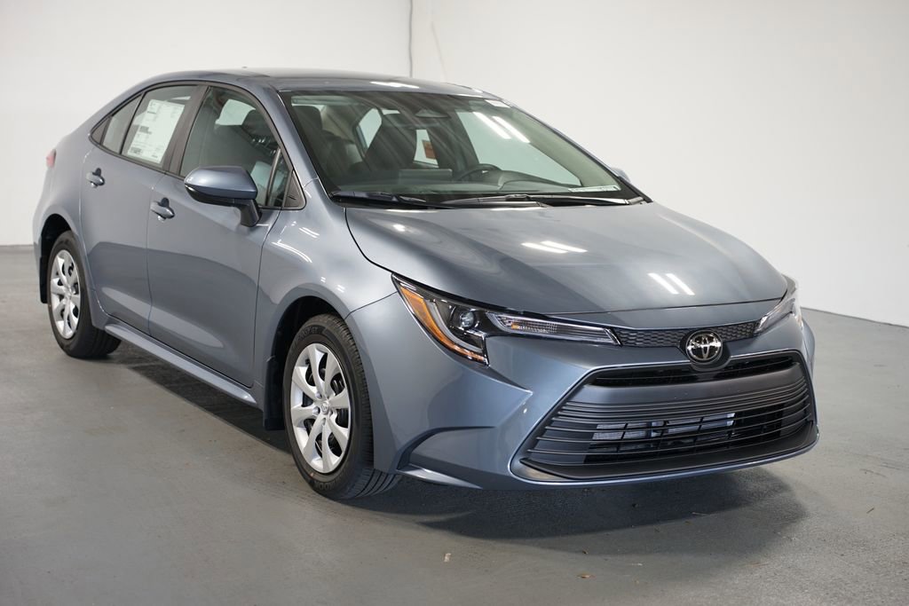 New 2026 Toyota Corolla LE FWD image 3