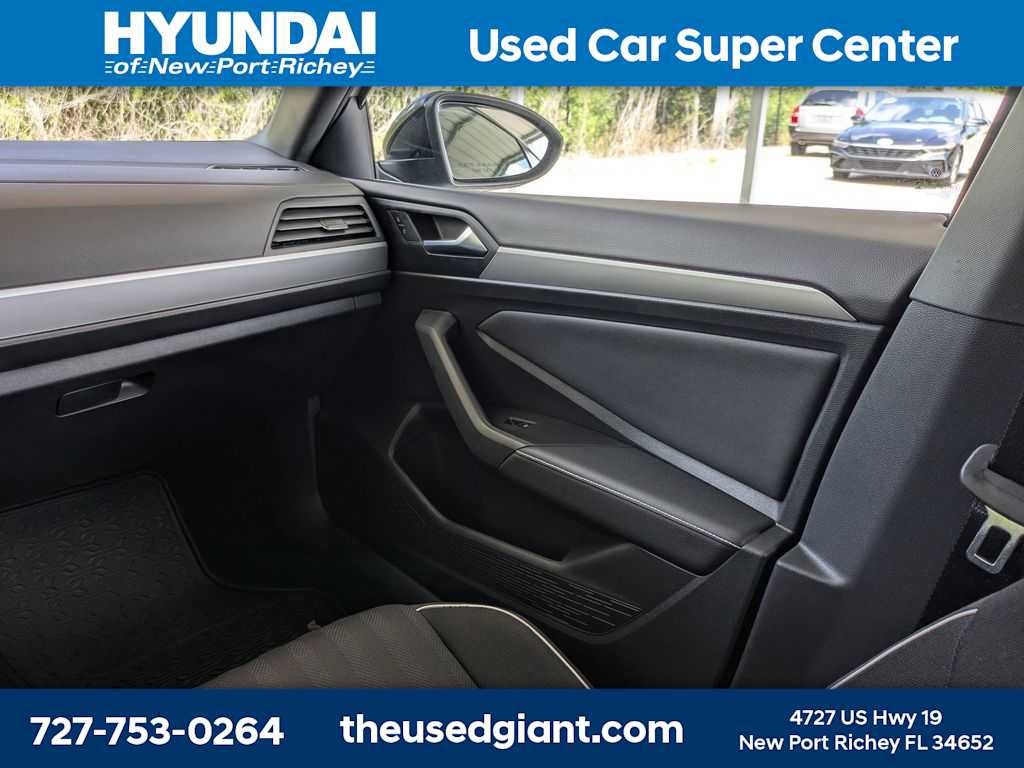 Used 2024 Volkswagen Jetta Sport FWD image 16