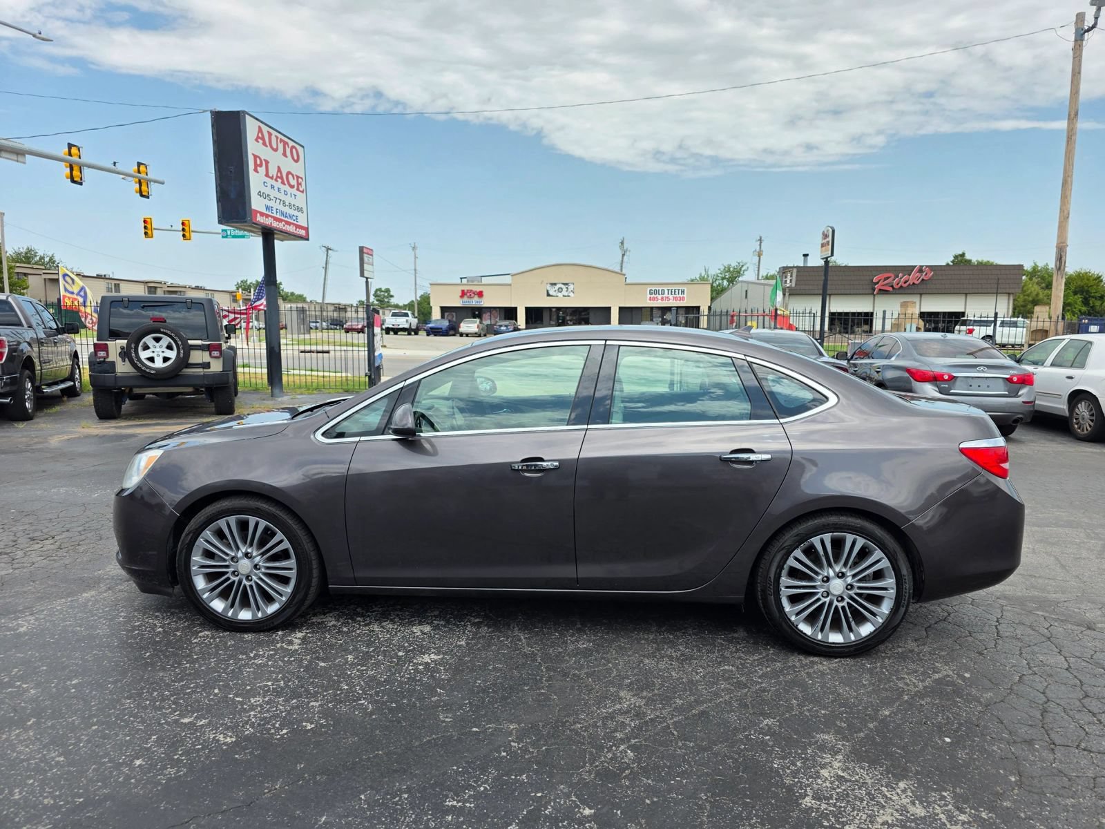 Used 2013 Buick Verano Leather FWD image 21