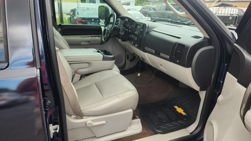 Used 2008 Chevrolet Silverado 1500 LT w/ Power Pack Plus AWD/4WD image 18