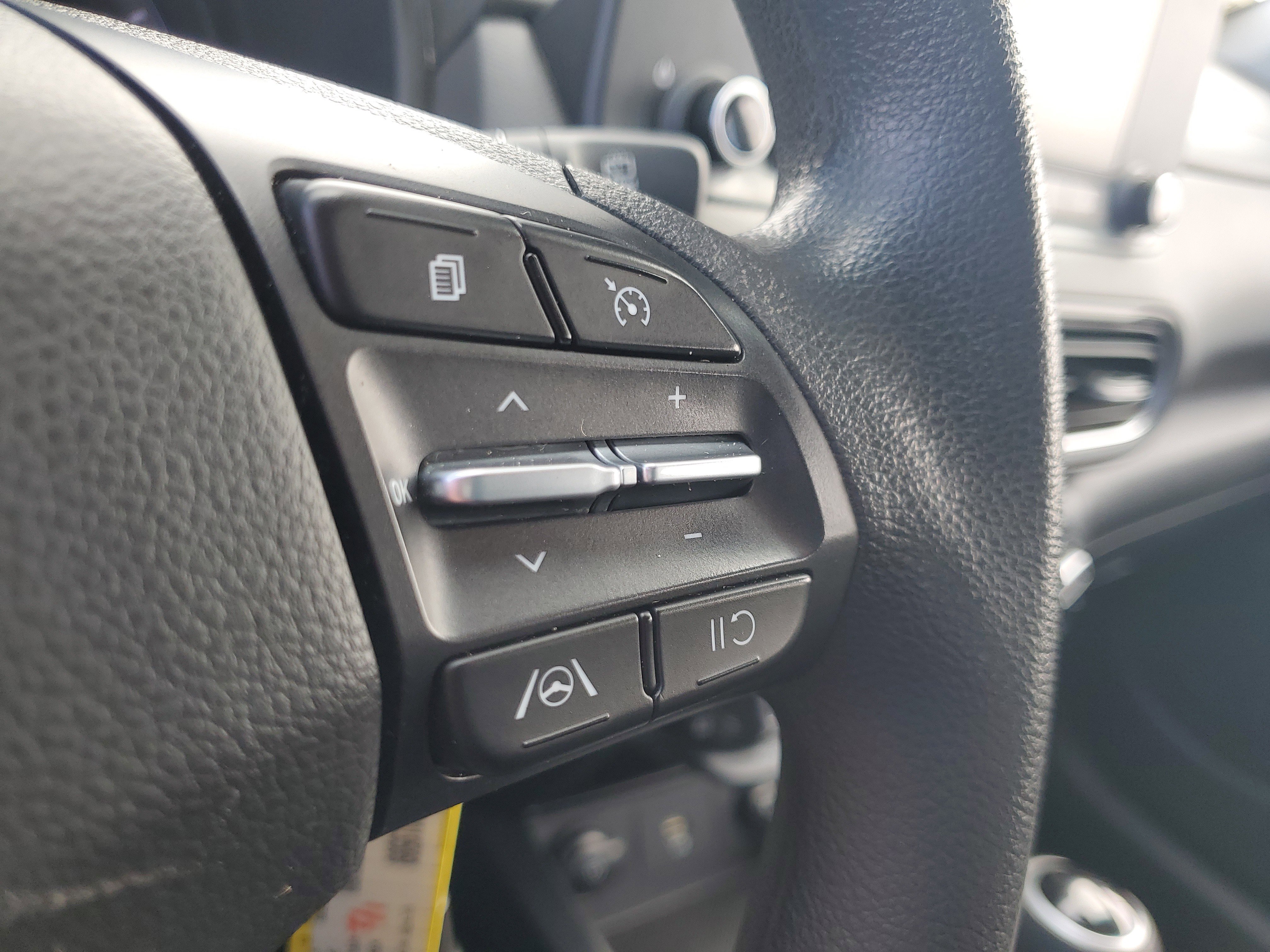 Used 2023 Hyundai Kona SE image 22