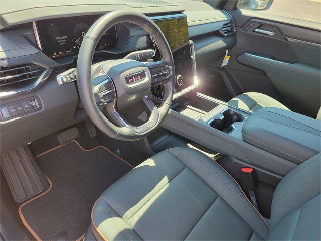 New 2025 GMC Acadia AT4 w/ Luxury Package image 13