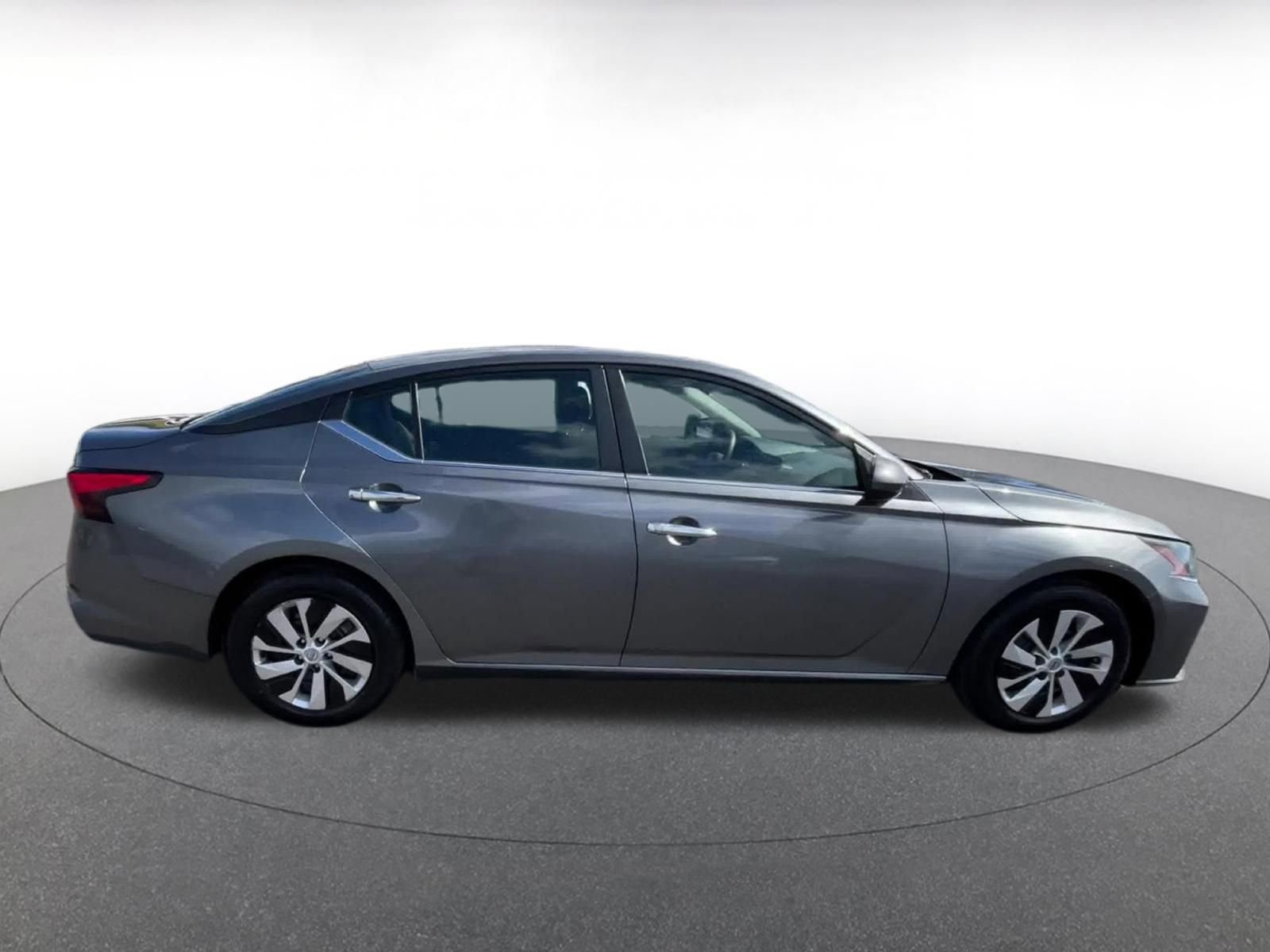 Used 2023 Nissan Altima 2.5 S FWD image 16