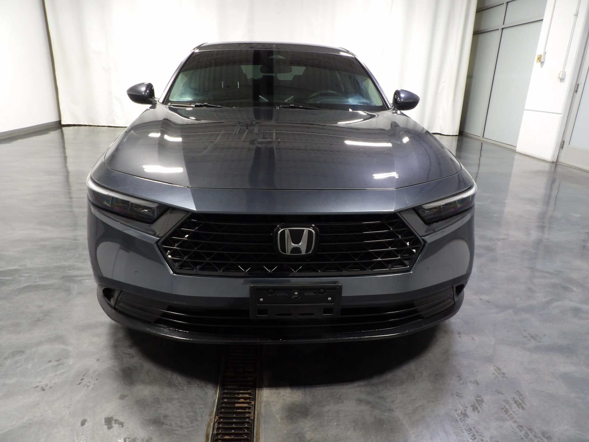 Used 2025 Honda Accord LX image 2