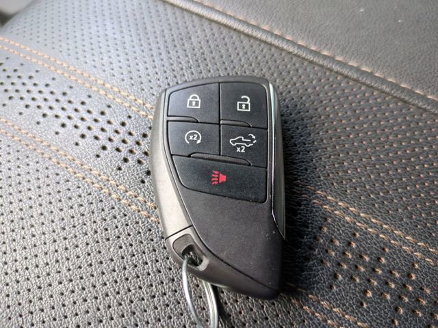 Used 2023 Chevrolet Silverado 1500 High Country w/ Technology Package image 34