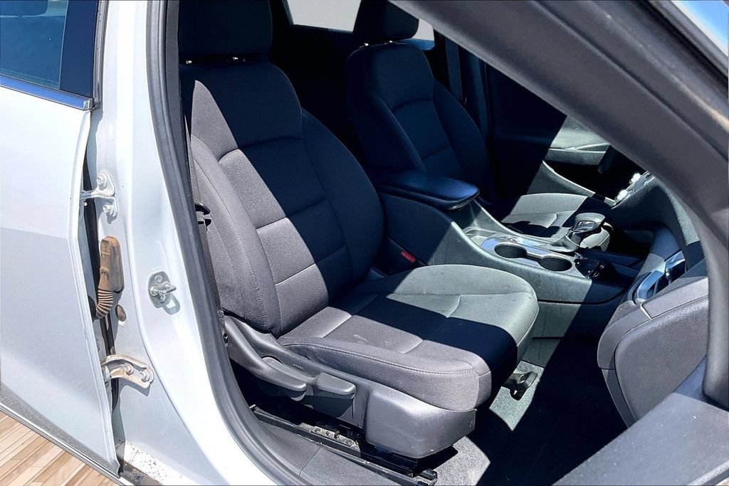 Used 2024 Chevrolet Malibu LS FWD image 5