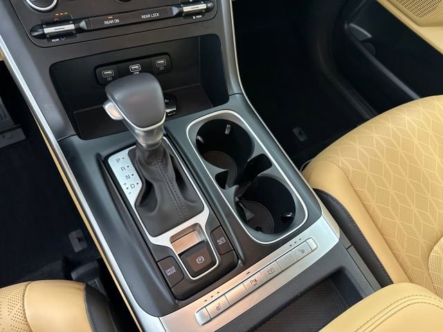 Used 2024 Kia Carnival LX image 20