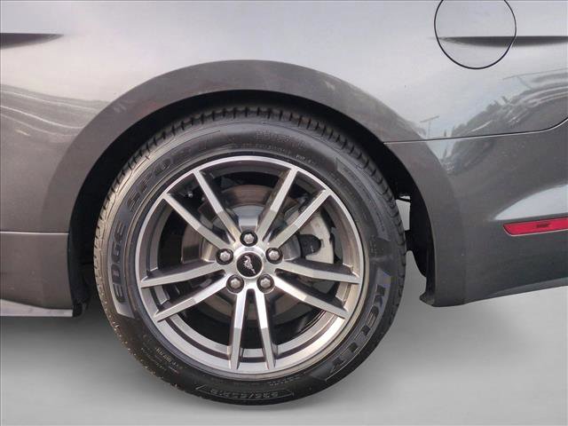 Used 2017 Ford Mustang Coupe RWD image 21