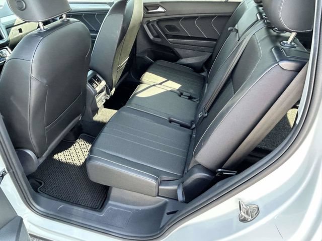 Used 2023 Volkswagen Tiguan SE FWD image 6